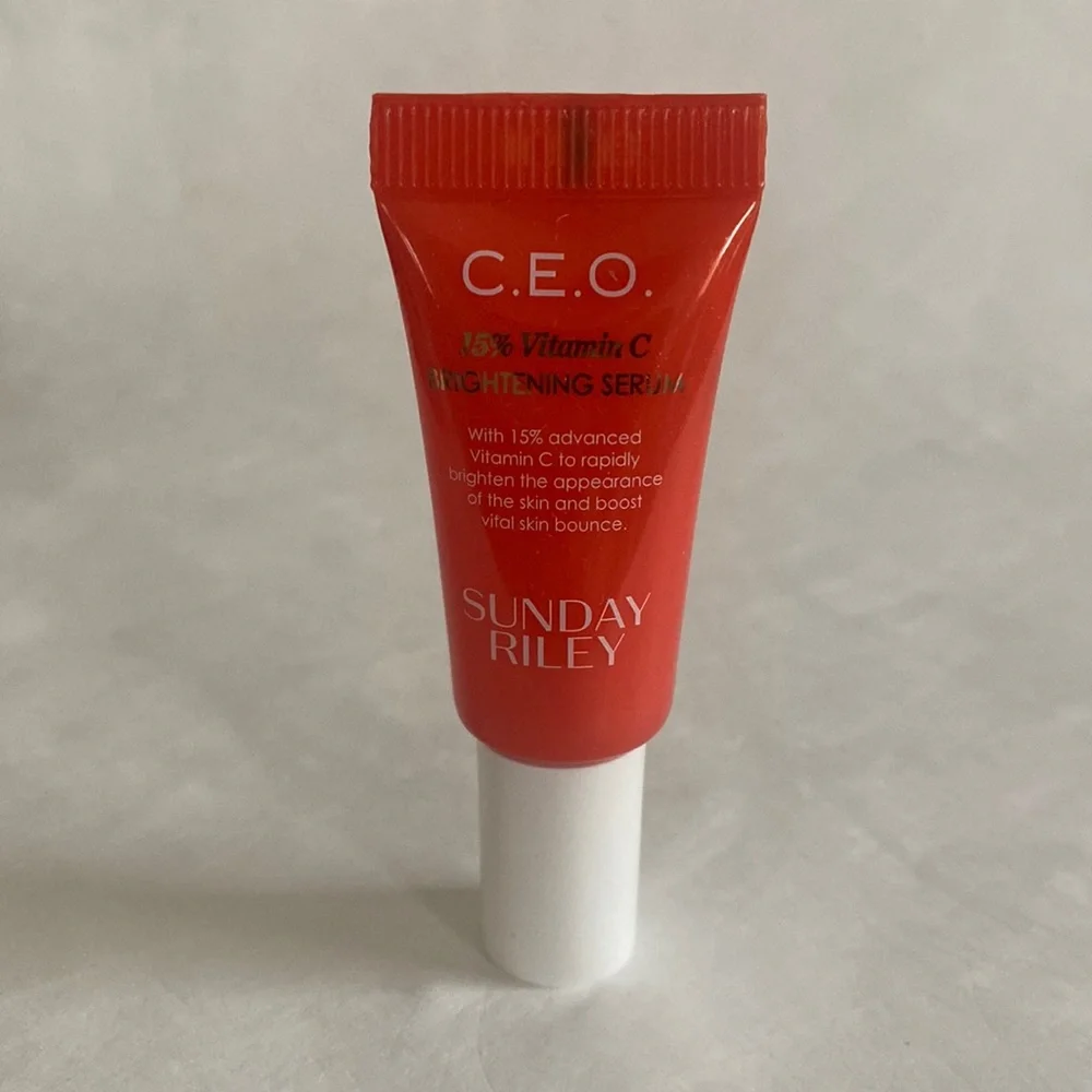 SUNDAY RILEY C.E.O. 15% Vitamin C Brightening Serum Deluxe Size 0.17oz - Picture 2 of 6
